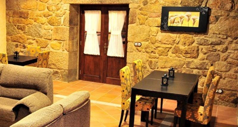 O Paxareco De Ay Hotell Meis Eksteriør bilde